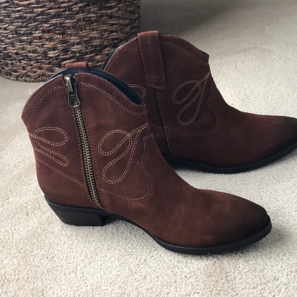vaneli suede boots